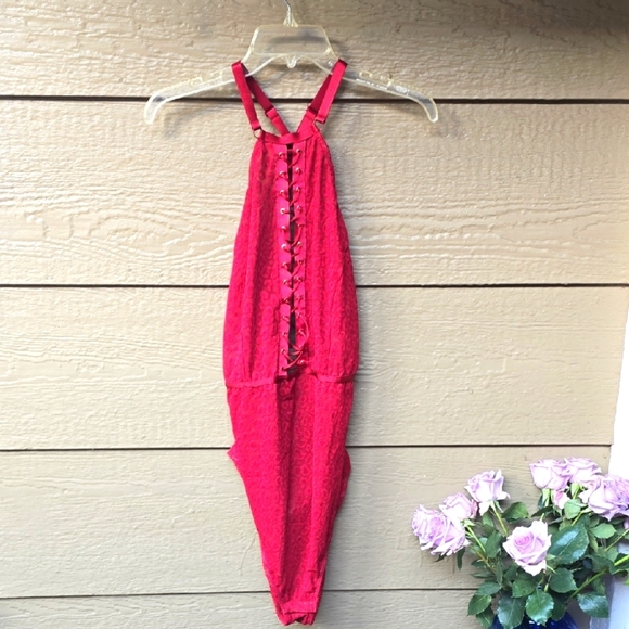 Torrid Curve Animal Lace-up Halter Bodysuit Rhubarb Red 3x New - Picture 5 of 10